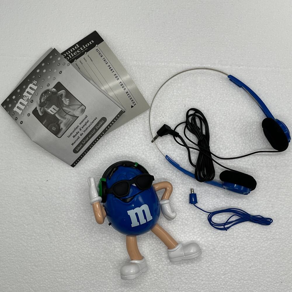 Vintage RadioShack Collector’s Series Blue M&M AM/FM‎ Radio with Headphones